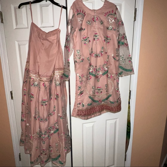 Ali Xeeshan GULAB PAASH - Picture 10 of 12